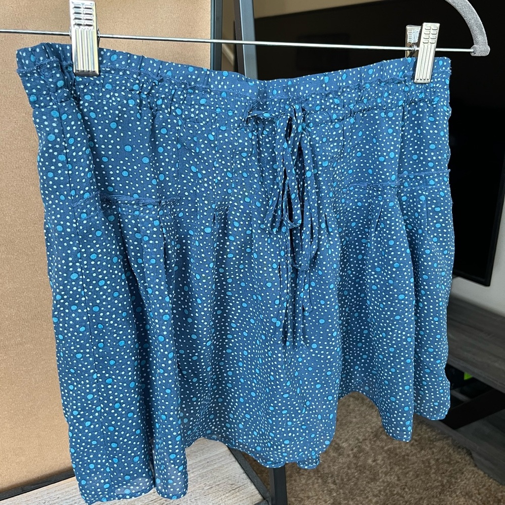 blue skirt